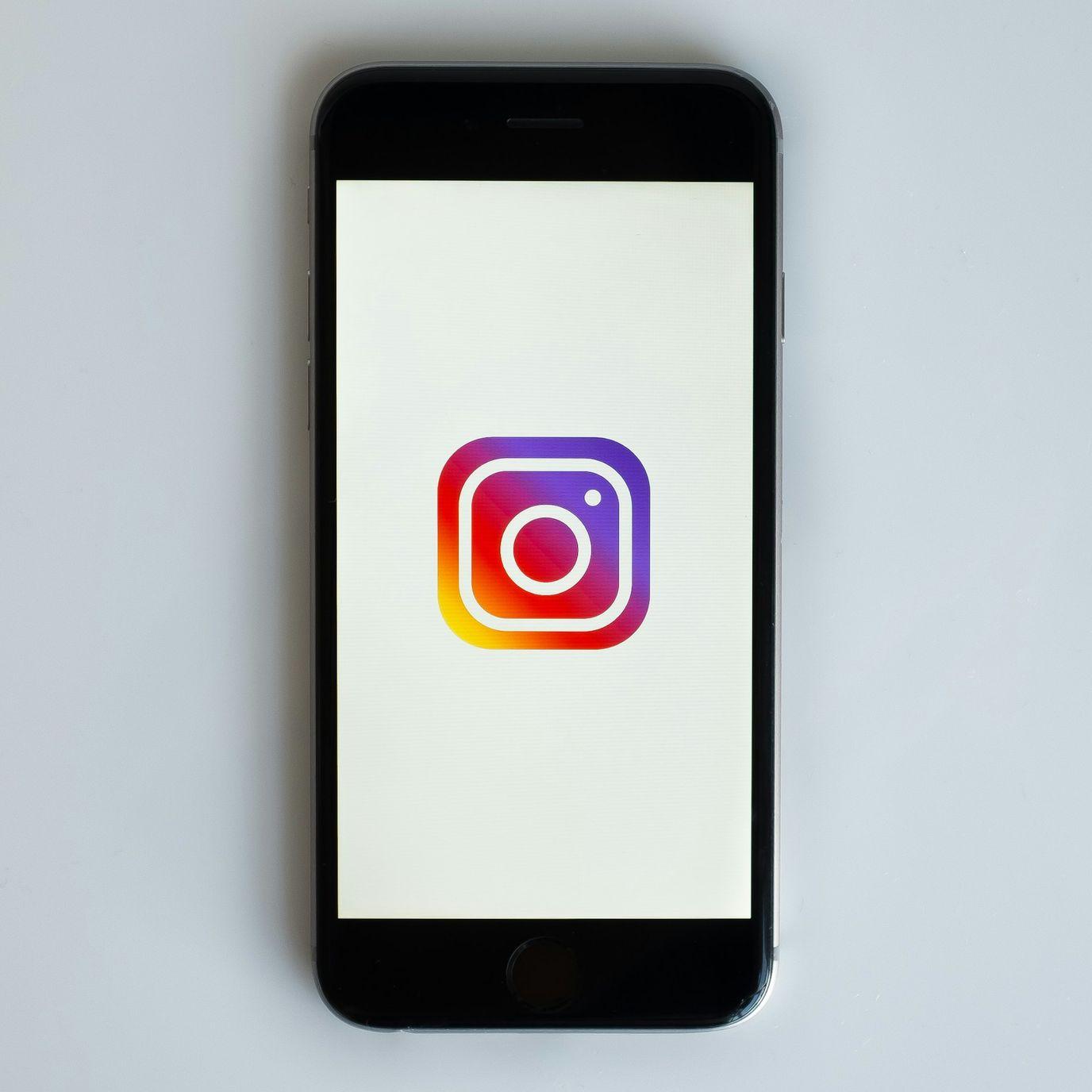 smartphone showing Instagram icon